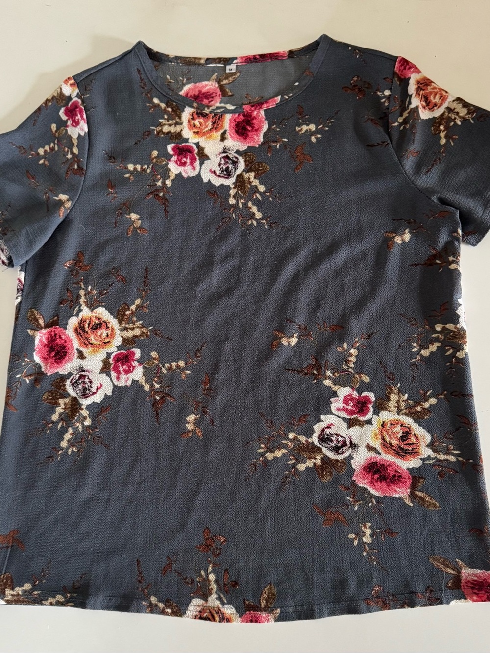 Floral Short-Sleeve Women's Top in Slate Gray and Pink